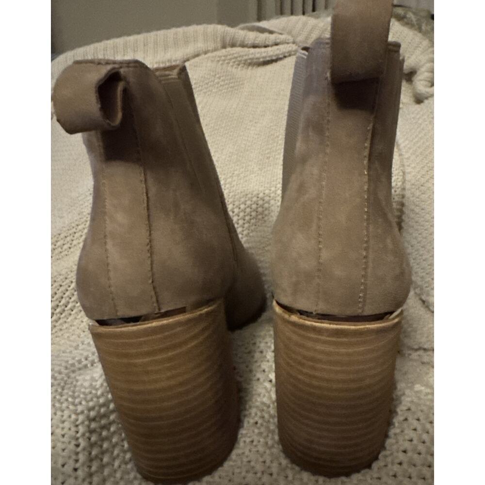 Steve Madden Womens Suede Bootie Pull On Knoxi Size 9.5 Taupe Block Heel NWOT - Picture 4 of 9